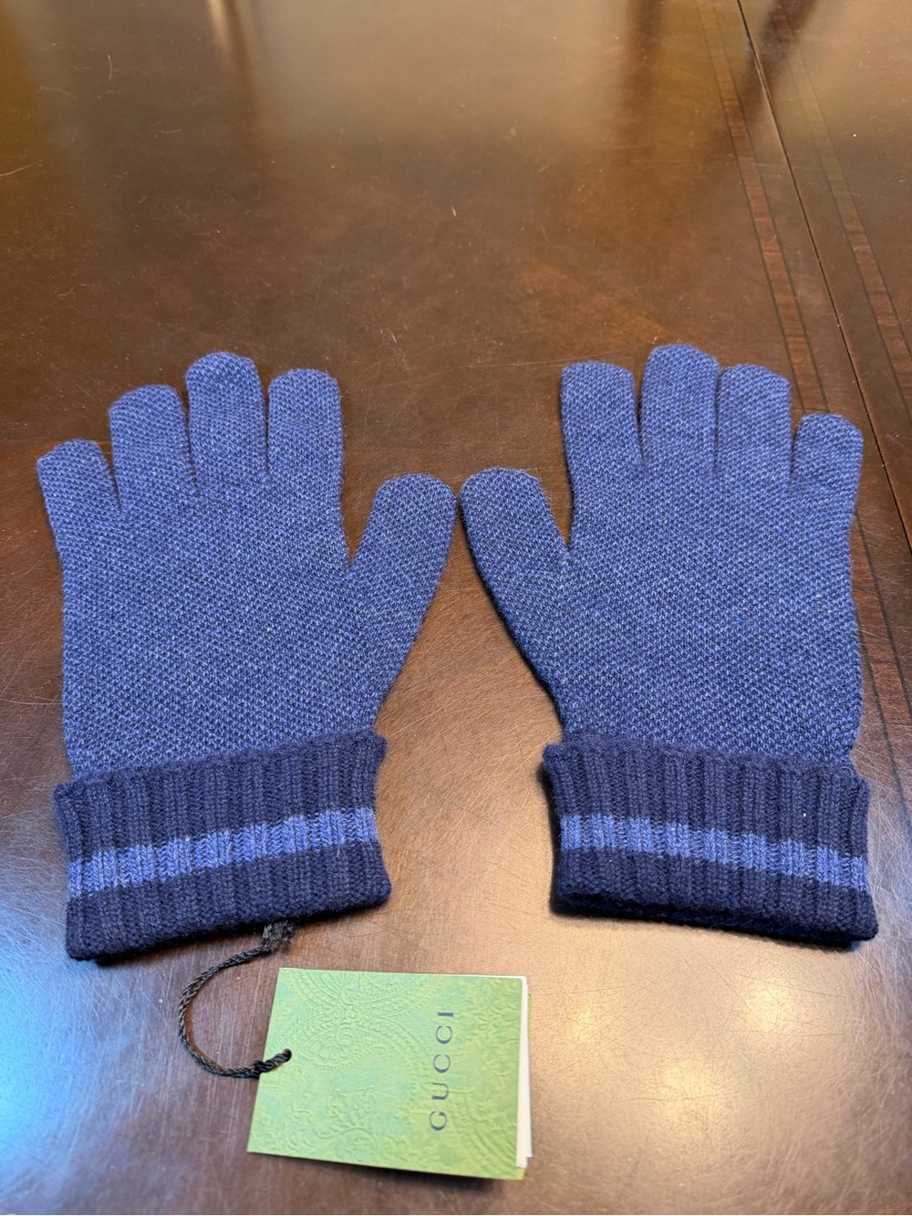 New Authentic Gucci GG Logo Cashmere Gloves Blue Size L - Picture 9 of 15
